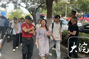 美记：绿军一直在尝试提升阵容 但不愿送走霍福德和普理查德